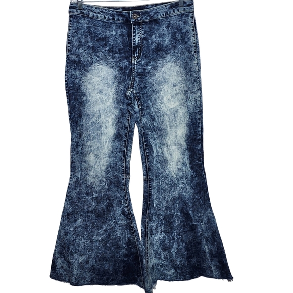 Traffic Jeans Wear High Rise Acid Wash Bell Bottom Jeans, Size 15 - Picture 1 of 8